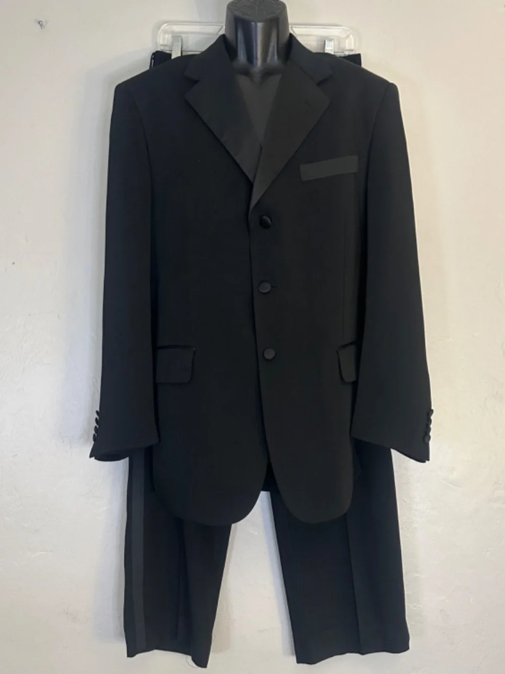 Lucci Full Tuxedo 40R Pants 30-34